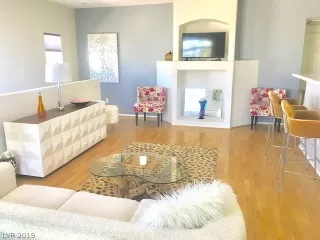 Photo #1: 2147329 Listing 