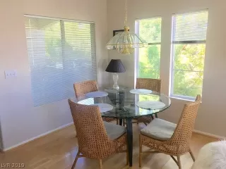 Photo #5: 2147329 Listing 