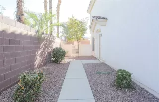 Photo #2: 2147361 Listing 