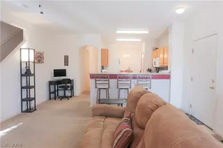 Photo #6: 2147361 Listing 