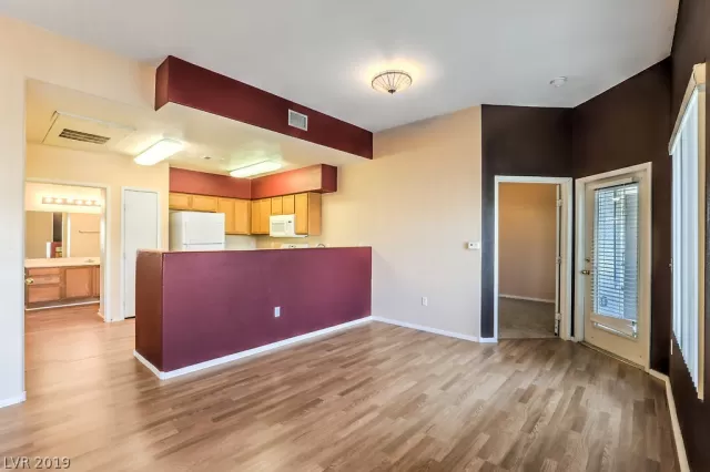 MLS: 2147383 Condo For Sale