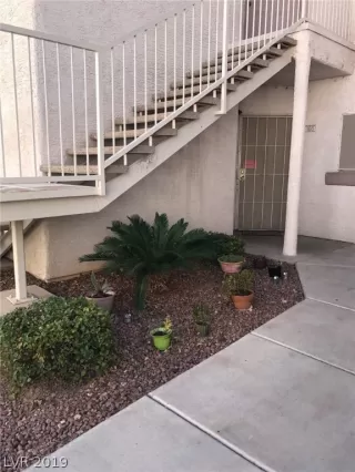 Photo #5: 2147446 Listing 