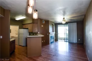 Photo #1: 2147467 Listing