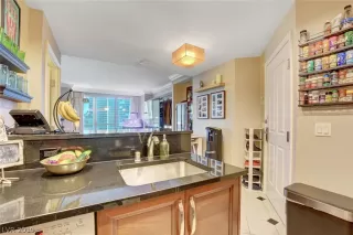 Photo #6: 2147468 Listing 