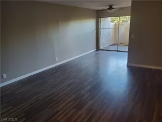 Photo #2: 2147489 Listing