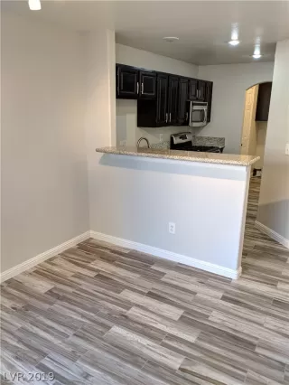 Photo #5: 2147529 Listing 