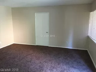 Photo #6: 2147569 Listing