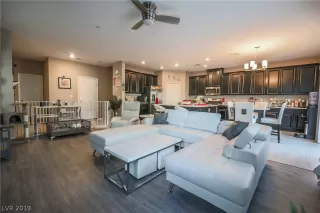 Photo #4: 2147586 Listing