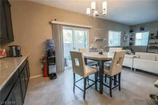 Photo #5: 2147586 Listing