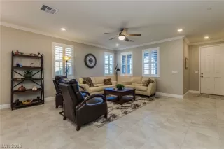 Photo #3: 2147587 Listing