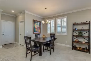 Photo #5: 2147587 Listing