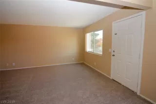 Photo #2: 2147605 Listing