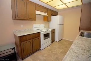 Photo #5: 2147605 Listing