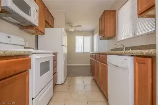 Photo #2: 2147616 Listing 