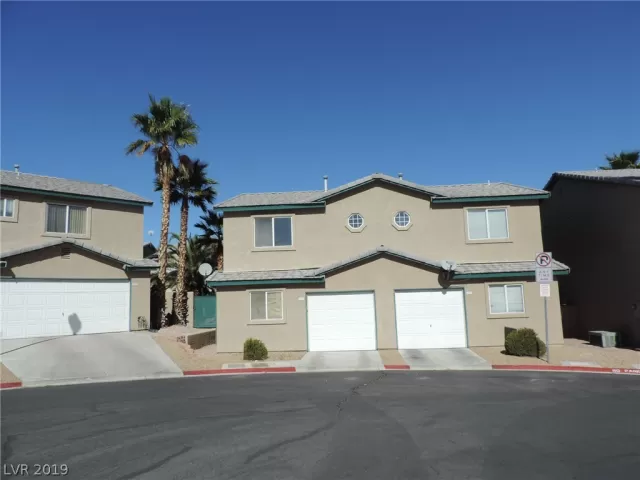 MLS: 2147653 Condo For Sale