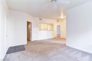 Photo #1: 2147676 Listing