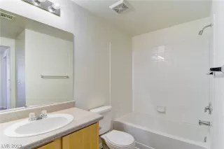 Photo #6: 2147676 Listing