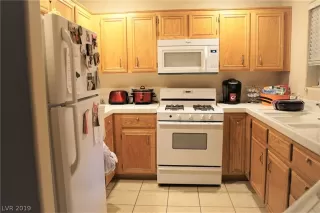 Photo #1: 2147712 Listing