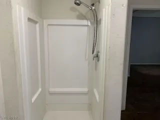 Photo #1: 2147757 Listing