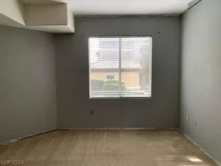 Photo #4: 2147757 Listing