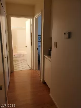 Photo #3: 2147767 Listing