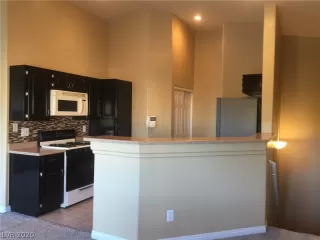 Photo #5: 2147828 Listing 