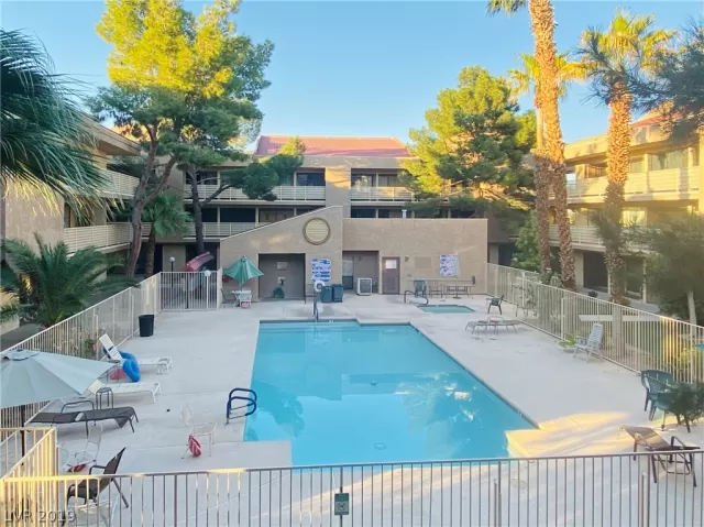 MLS: 2147846 Condo For Sale