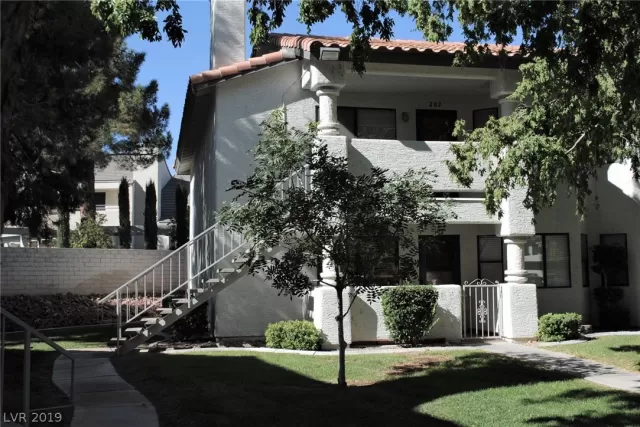 MLS: 2147922 Condo For Sale