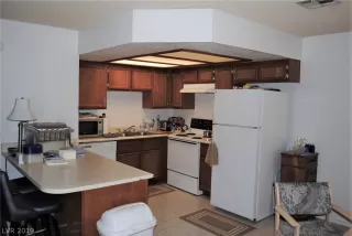 Photo #2: 2147922 Listing