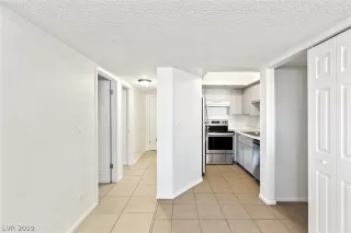 Photo #6: 2147924 Listing 