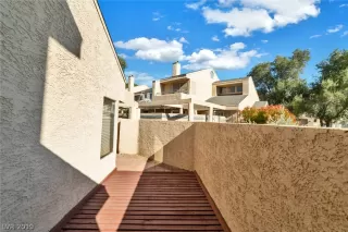 Photo #2: 2147998 Listing 