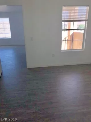 Photo #4: 2148017 Listing