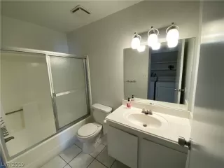 Photo #4: 2148040 Listing 