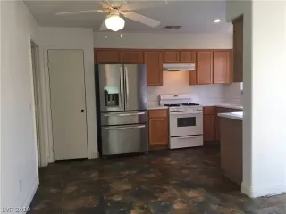 Photo #6: 2148052 Listing 