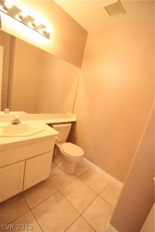 Photo #5: 2148060 Listing