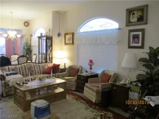 Photo #3: 2148099 Listing