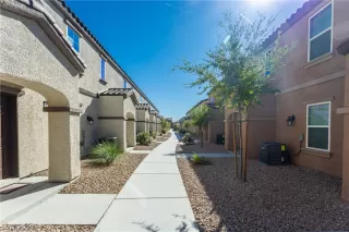 Photo #1: 2148104 Listing