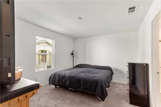 Photo #4: 2148104 Listing