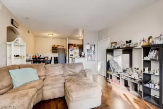 Photo #5: 2148161 Listing 