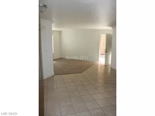 Photo #4: 2148193 Listing