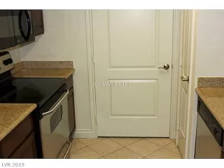 Photo #5: 2148193 Listing