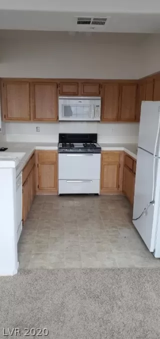 Photo #3: 2148195 Listing