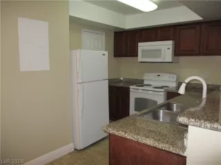 Photo #6: 2148198 Listing