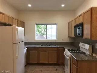 Photo #1: 2148237 Listing