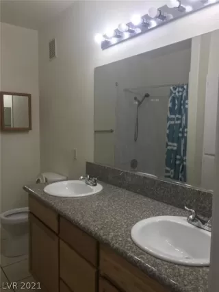 Photo #5: 2148237 Listing