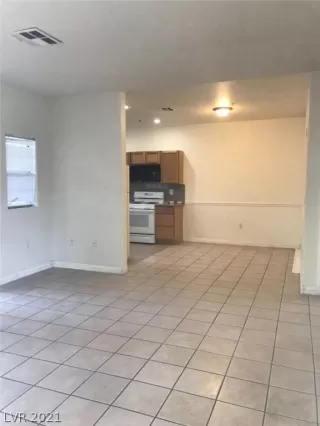 Photo #6: 2148237 Listing