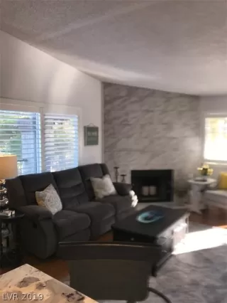 Photo #2: 2148261 Listing