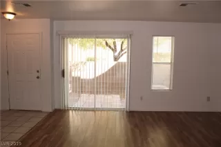 Photo #5: 2148273 Listing 