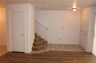 Photo #6: 2148273 Listing 