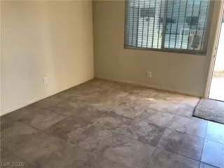 Photo #3: 2148298 Listing